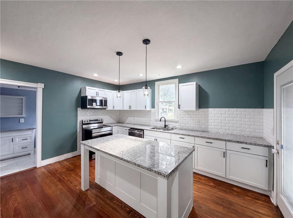 2nd image of 423 N Missouri St, Liberty, MO 64068 | MLS# 2634469