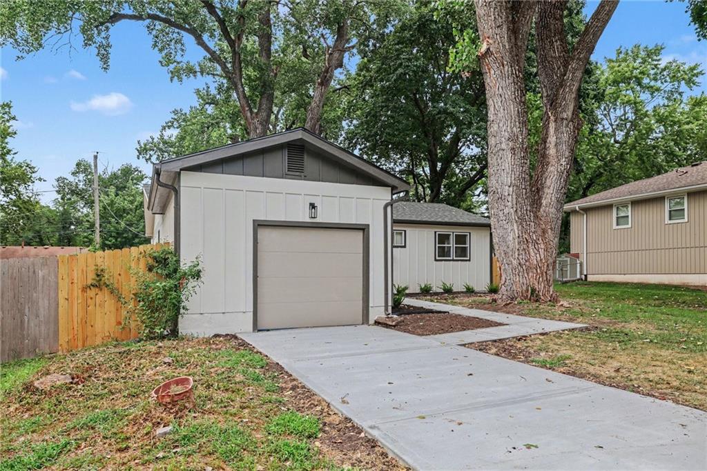 3rd image of 7216 Beverly St, Overland Park, KS 66204 | MLS# 2634488