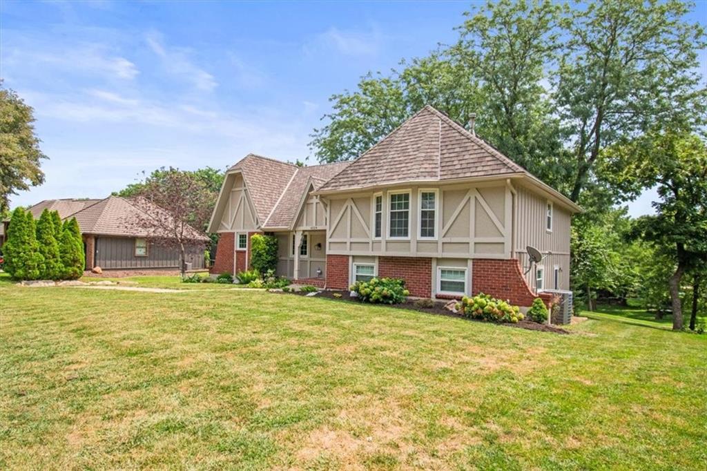 4th image of 4524 Nw Bramble Ter, Lees Summit, MO 64064 | MLS# 2634494
