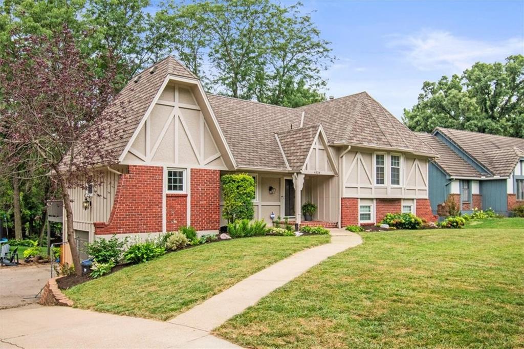 3rd image of 4524 Nw Bramble Ter, Lees Summit, MO 64064 | MLS# 2634494