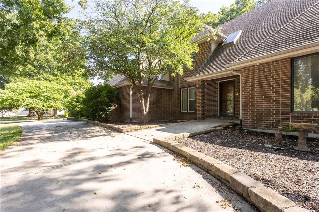 4th image of 715 Sunset Ln, Belton, MO 64012 | MLS# 2634497