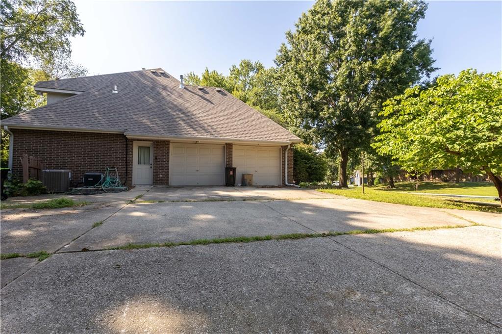 3rd image of 715 Sunset Ln, Belton, MO 64012 | MLS# 2634497
