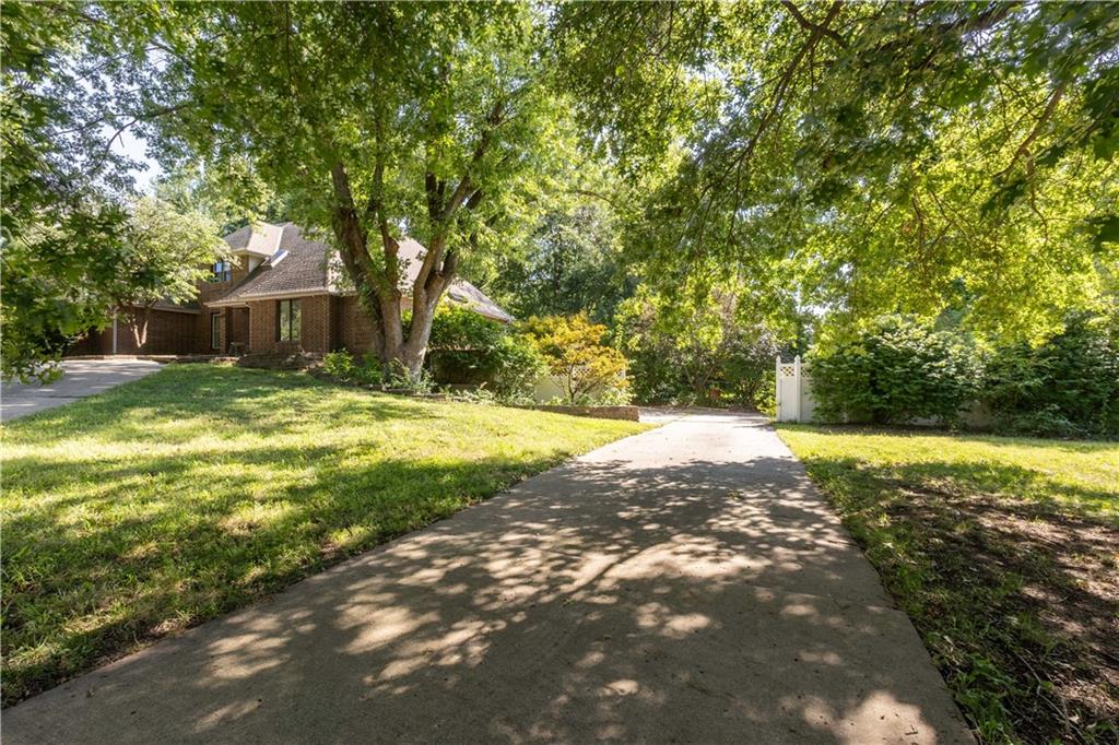 5th image of 715 Sunset Ln, Belton, MO 64012 | MLS# 2634497