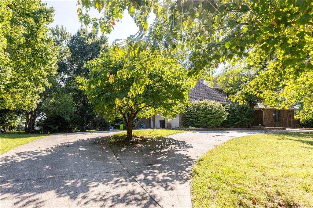 2nd image of 715 Sunset Ln, Belton, MO 64012 | MLS# 2634497
