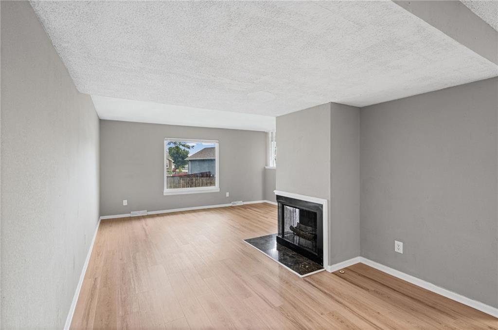 4th image of 6437 E 127Th St, Grandview, MO 64030 | MLS# 2634514