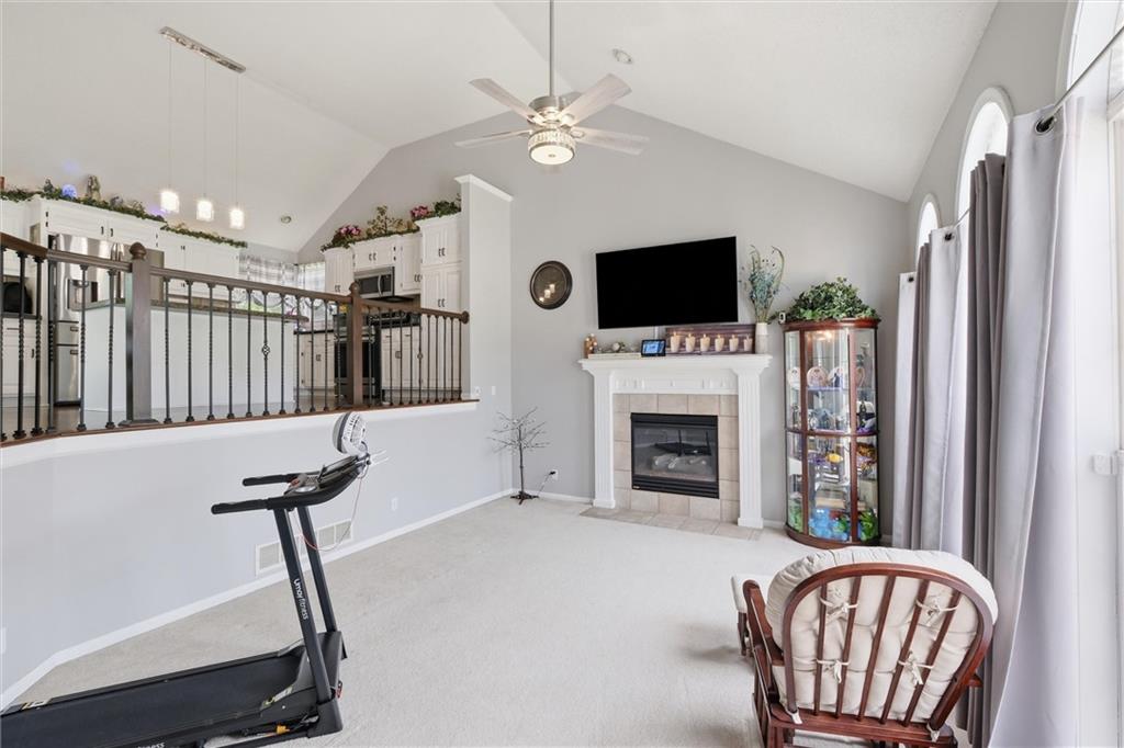 4th image of 903 Silver Lake Cir, Raymore, MO 64083 | MLS# 2634531