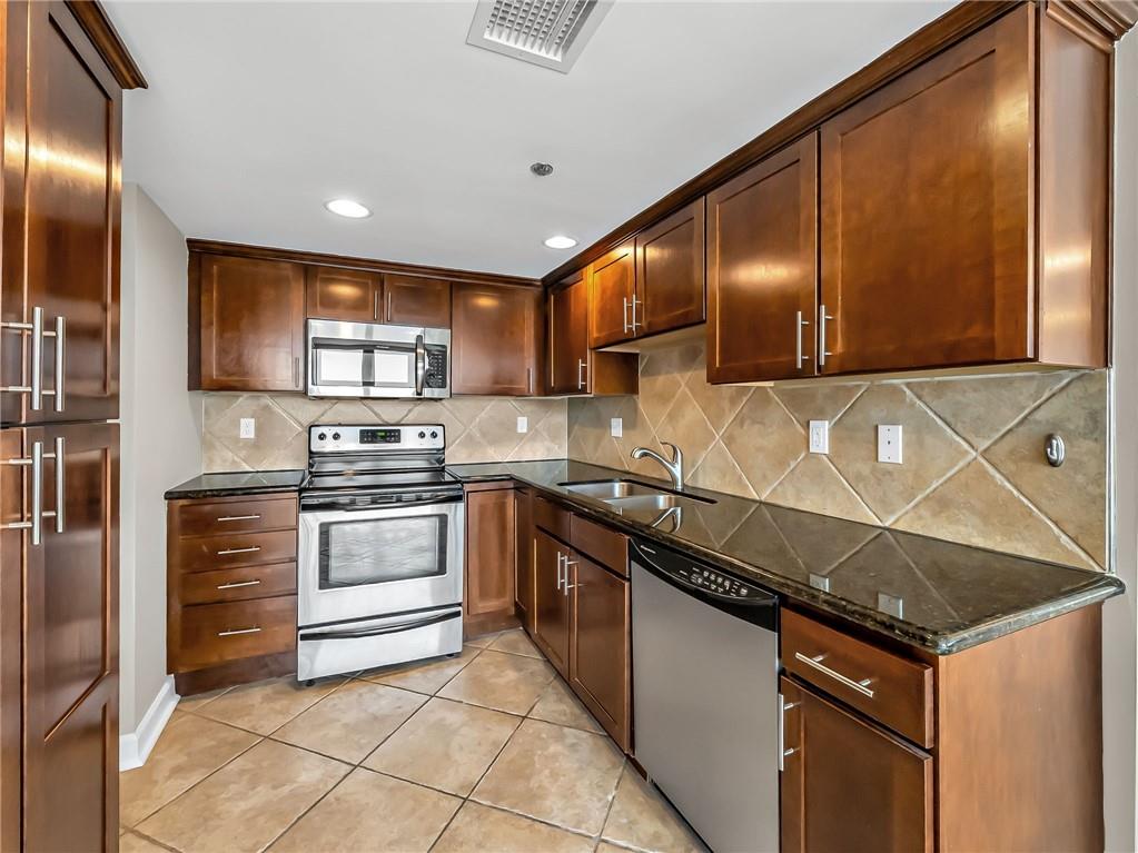 4th image of 600 E Admiral #602 Blvd #602, Kansas City, MO 64106 | MLS# 2634535