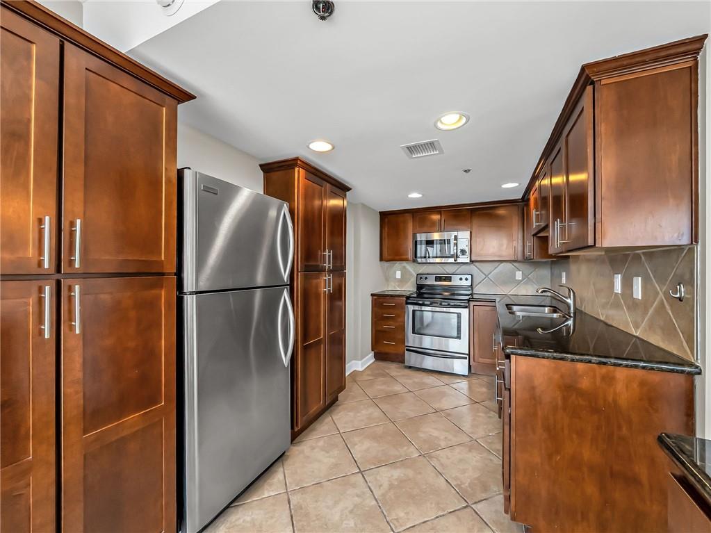 3rd image of 600 E Admiral #602 Blvd #602, Kansas City, MO 64106 | MLS# 2634535