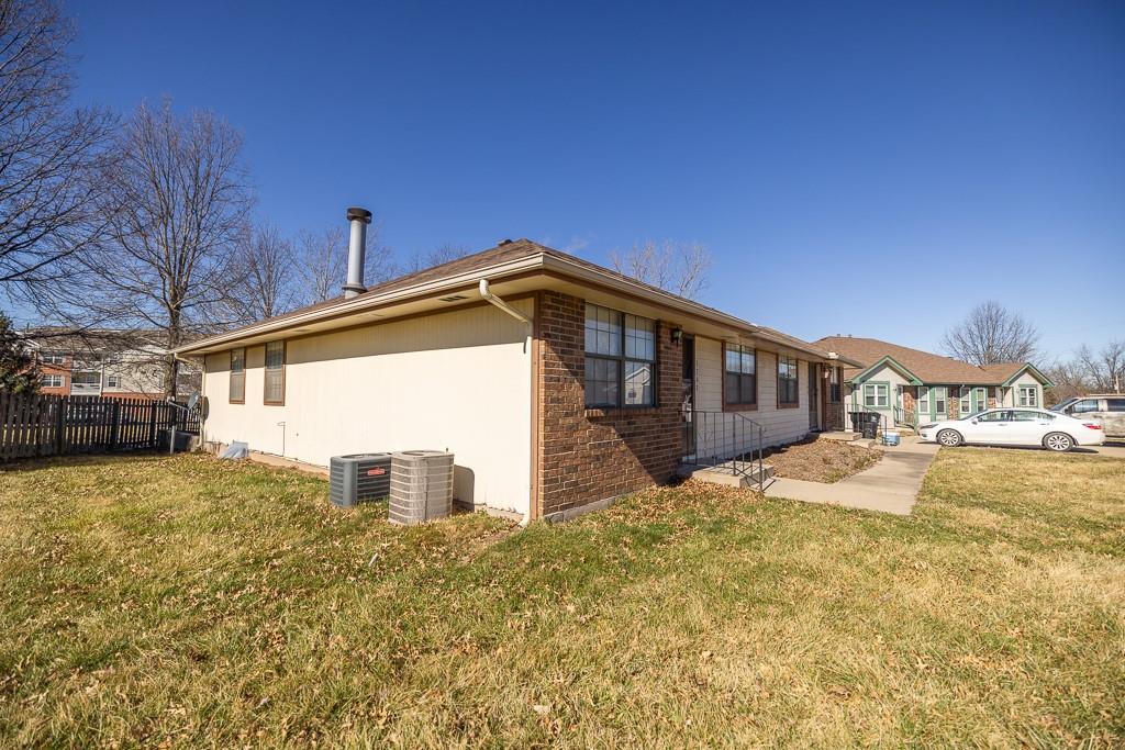 3rd image of 1700 & 1702 S Swope Dr, Independence, MO 64057 | MLS# 2634553