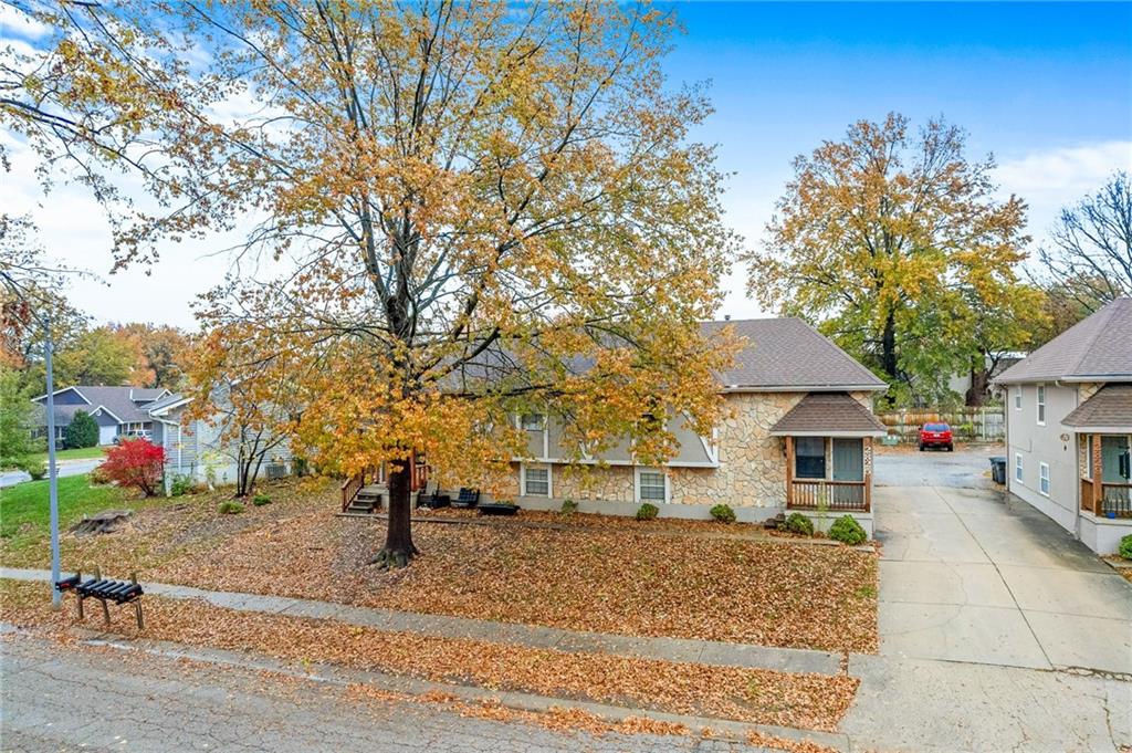 2nd image of 2825 Tepee Ave, Independence, MO 64057 | MLS# 2634571