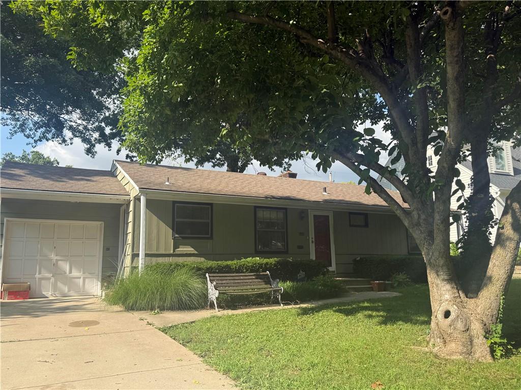 1st image of 7155 Cherokee Dr, Prairie Village, KS 66208 | MLS# 2634578