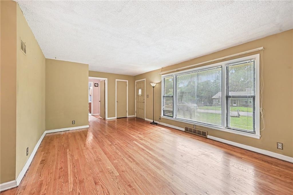 3rd image of 2449 S 49Th Ter, Kansas City, KS 66106 | MLS# 2634579