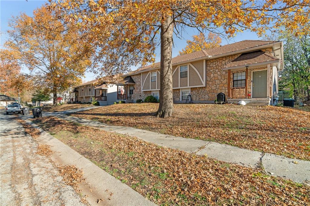 3rd image of 2829 Tepee Ave, Independence, MO 64057 | MLS# 2634584
