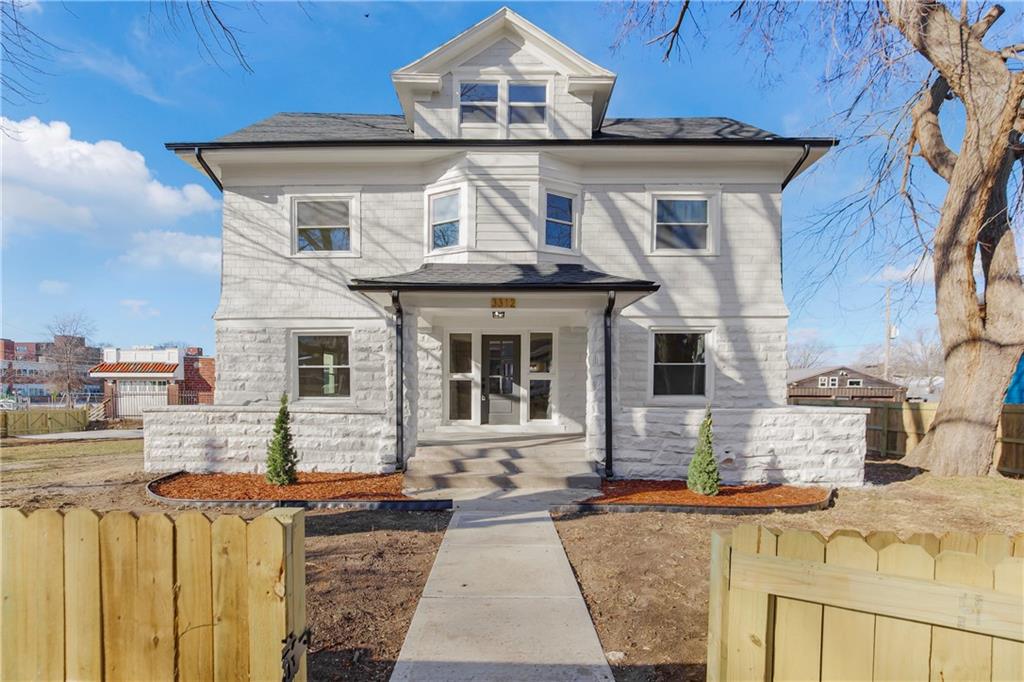 1st image of 3312 Holmes St, Kansas City, MO 64109 | MLS# 2634606