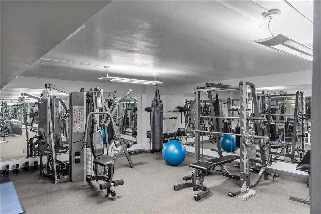 2nd image of 600 E Admiral Blvd Blvd #407, Kansas City, MO 64106 | MLS# 2634618