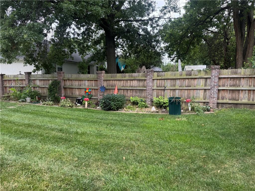 4th image of 304 Se Colony Dr, Lees Summit, MO 64063 | MLS# 2634647