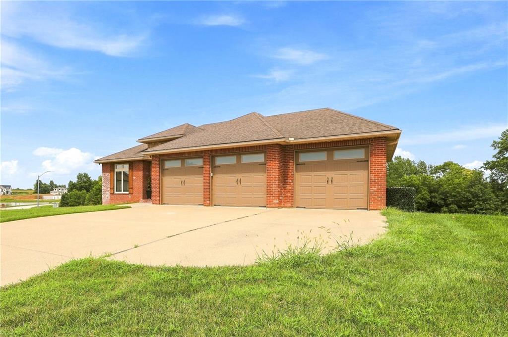 2nd image of 1227 Holland Sq, Warrensburg, MO 64093 | MLS# 2634658