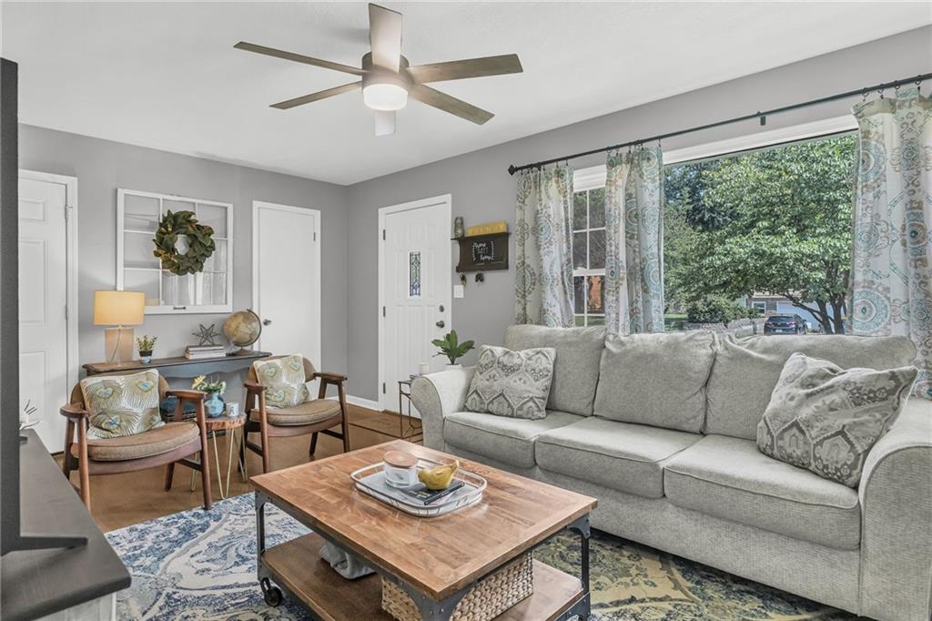 3rd image of 4617 Ne 47Th St, Kansas City, MO 64117 | MLS# 2634667