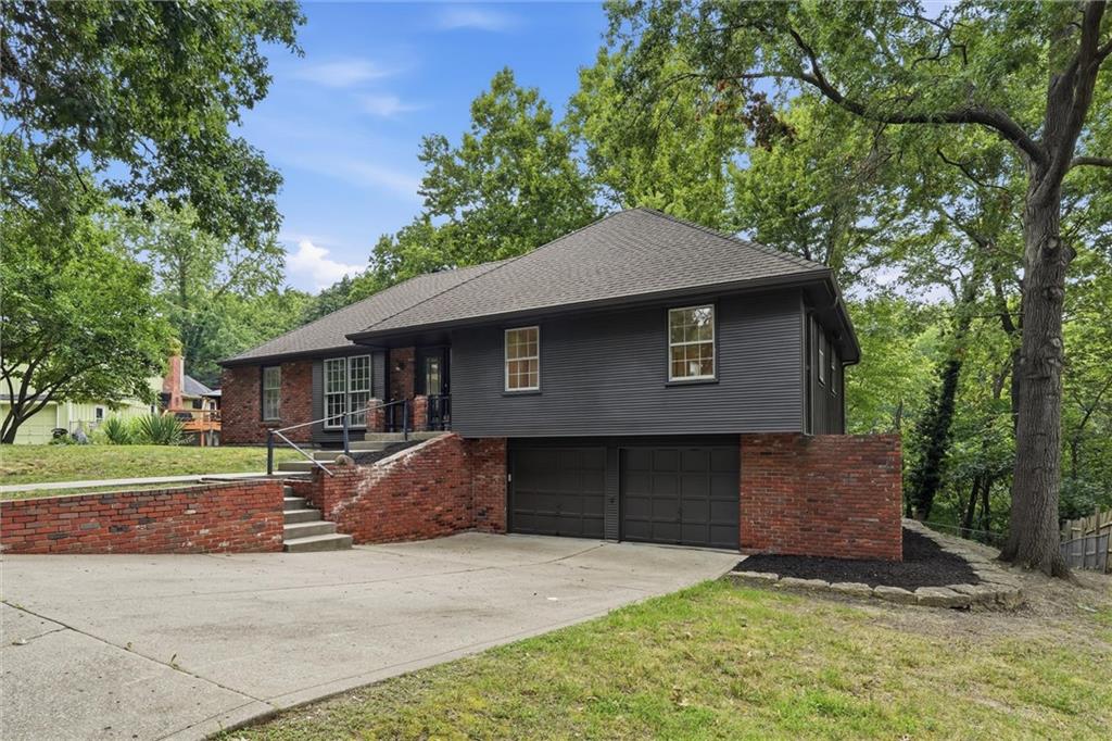 2nd image of 4606 Nw 83rd St, Kansas City, MO 64151 | MLS# 2634672