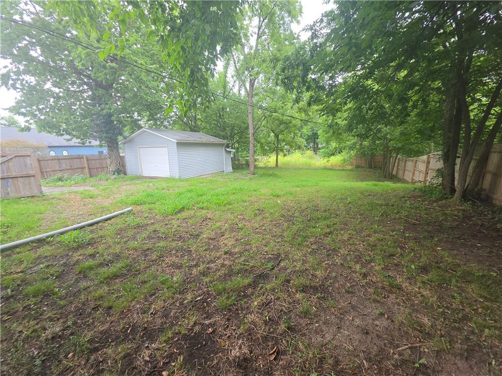 10th image of 120 E 6th St, Tonganoxie, KS 66086 | MLS# 2634722