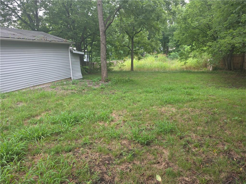 2nd image of 120 E 6th St, Tonganoxie, KS 66086 | MLS# 2634722