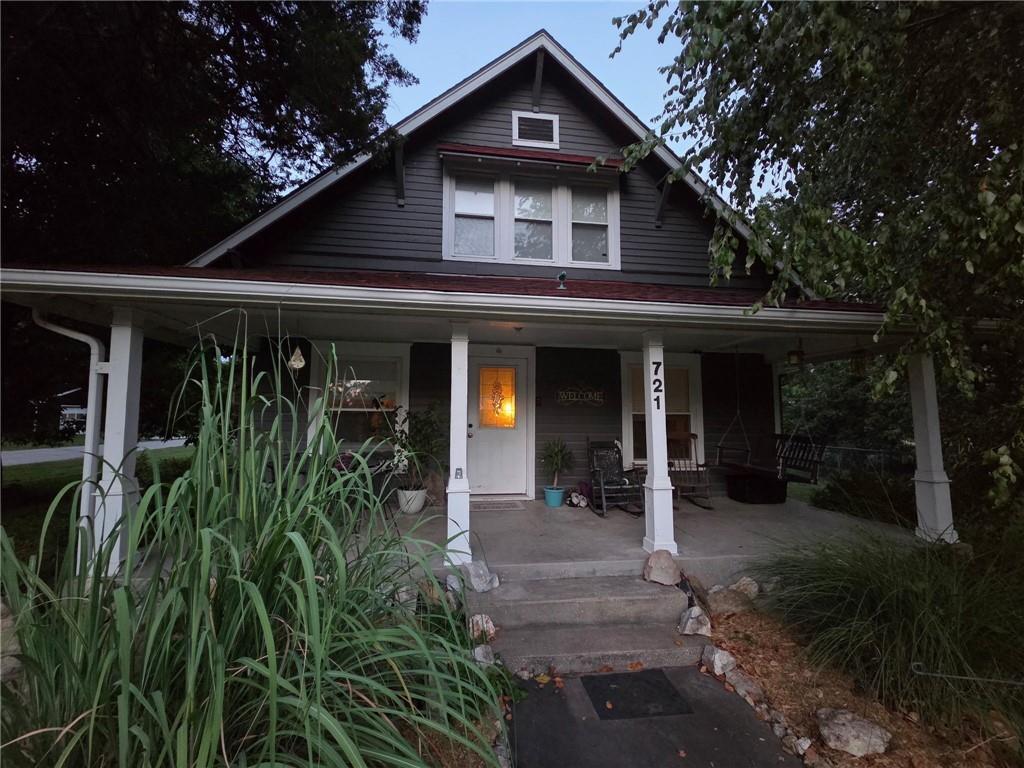 1st image of 721 N Broadway St, La Cygne, KS 66040 | MLS# 2634739
