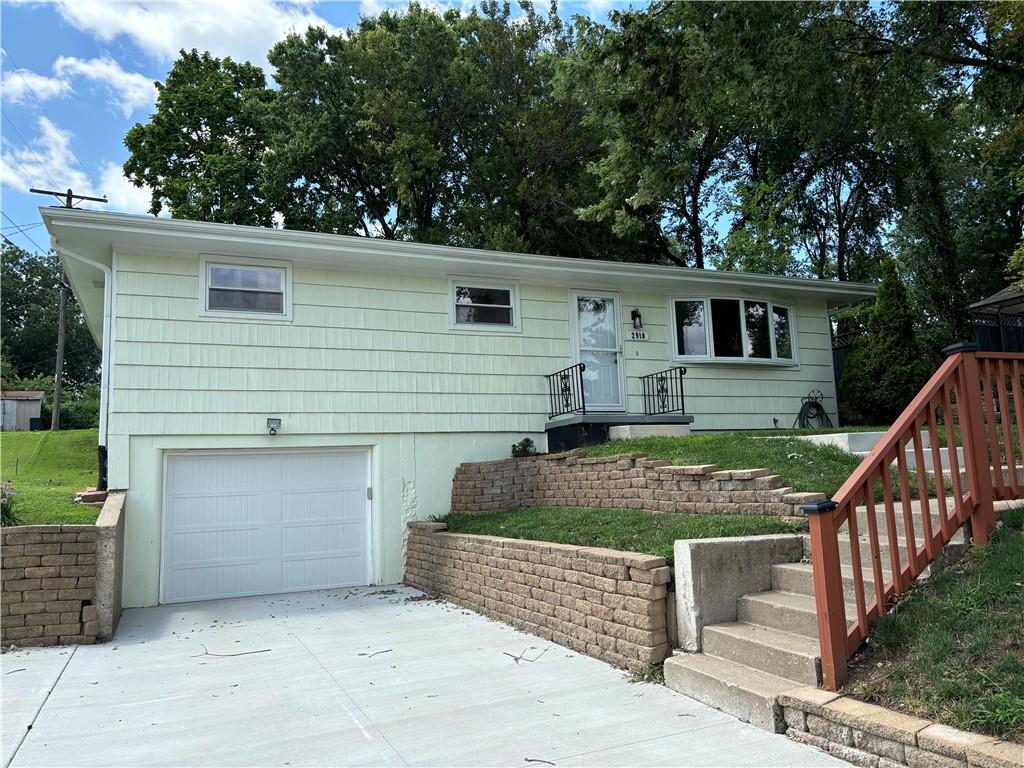 1st image of 2910 N 32nd St, St Joseph, MO 64596 | MLS# 2634742