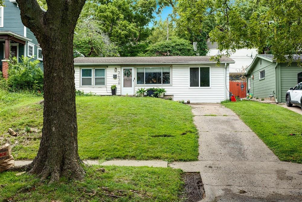 3rd image of 3638 Genessee St, Kansas City, MO 64111 | MLS# 2634761