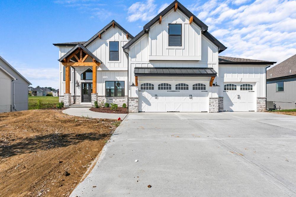 1st image of 8701` N Farley Ave, Kansas City, MO 64157 | MLS# 2634762