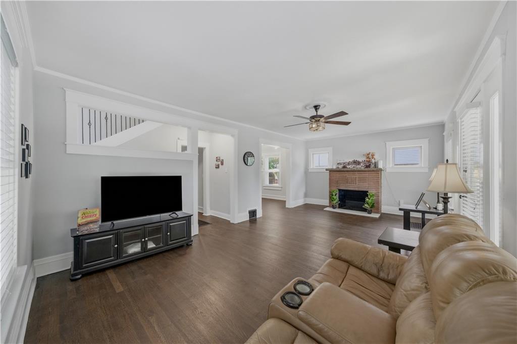 4th image of 4605 State Line Rd, Kansas City, MO 64112 | MLS# 2634765