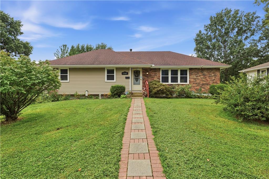 1st image of 17907 E Redwood Dr, Independence, MO 64056 | MLS# 2634785