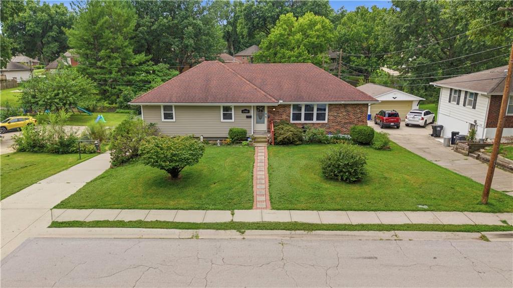 3rd image of 17907 E Redwood Dr, Independence, MO 64056 | MLS# 2634785