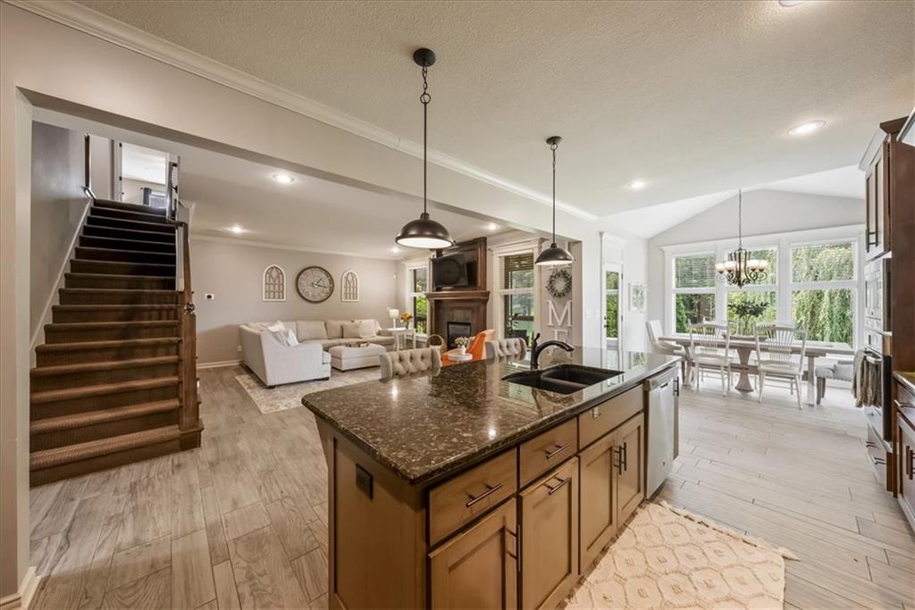 5th image of 1224 Kingsland Cir, Raymore, MO 64083 | MLS# 2634789