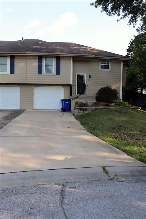 3rd image of 756 Se Claremont Ct, Lees Summit, MO 64063 | MLS# 2634798