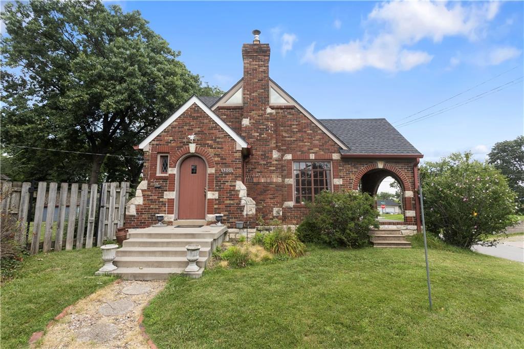 2nd image of 3200 Everett Ave, Kansas City, KS 66102 | MLS# 2634800