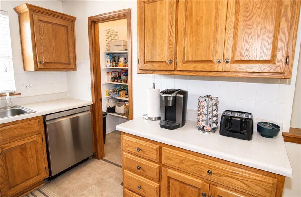 image of 5133 Woodland Dr, Shawnee, KS 66218 | MLS# 2634807