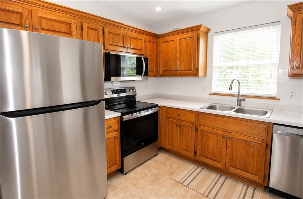 image of 5133 Woodland Dr, Shawnee, KS 66218 | MLS# 2634807