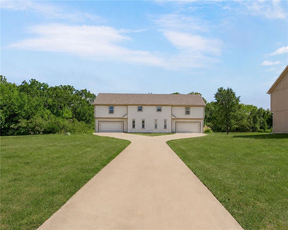 2nd image of 5129 Woodland Dr, Shawnee, KS 66218 | MLS# 2634808