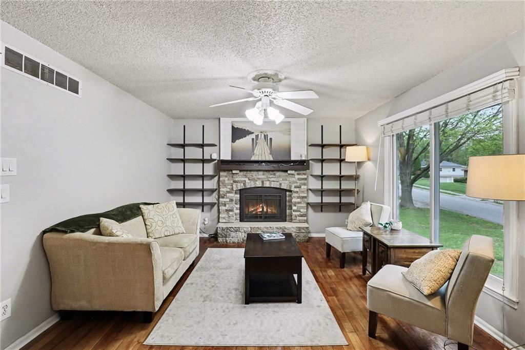 5th image of 518 S Franklin St, Raymore, MO 64083 | MLS# 2634815