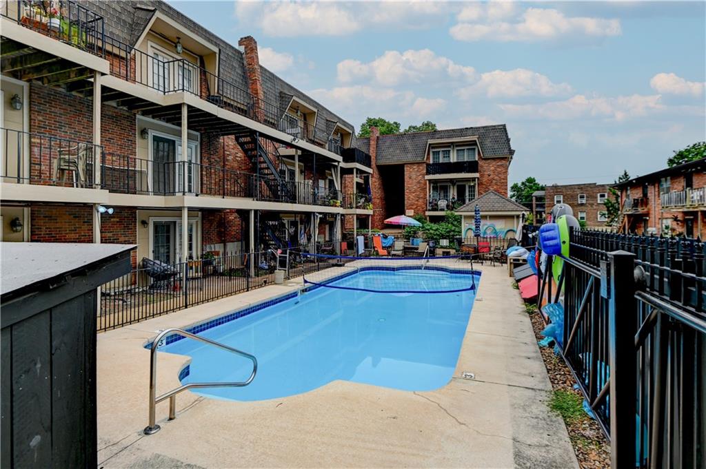 2nd image of 4038 Clark Ave, Kansas City, MO 64111 | MLS# 2634847