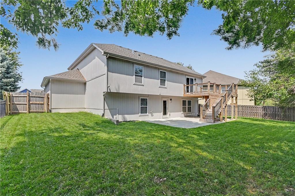 2nd image of 1221 Sw Nagona Ln, Lees Summit, MO 64082 | MLS# 2634851