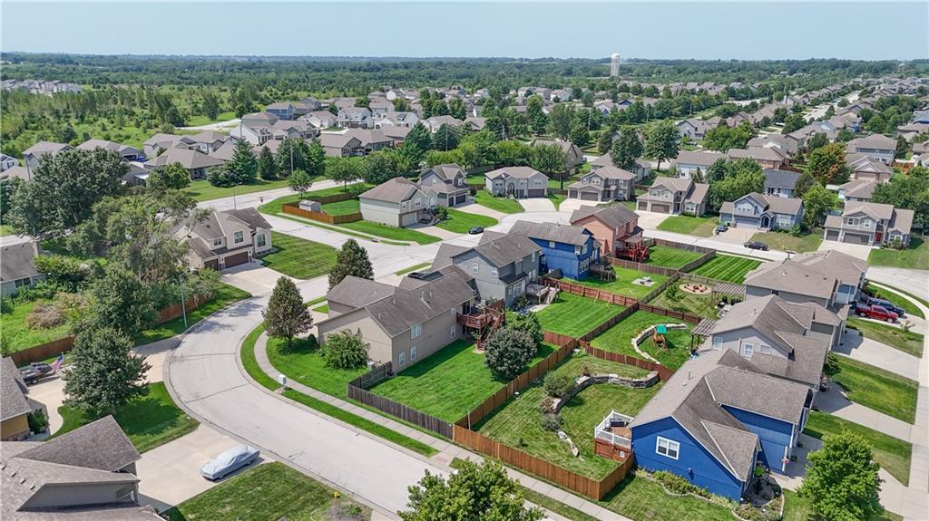 34th image of 1221 Sw Nagona Ln, Lees Summit, MO 64082 | MLS# 2634851