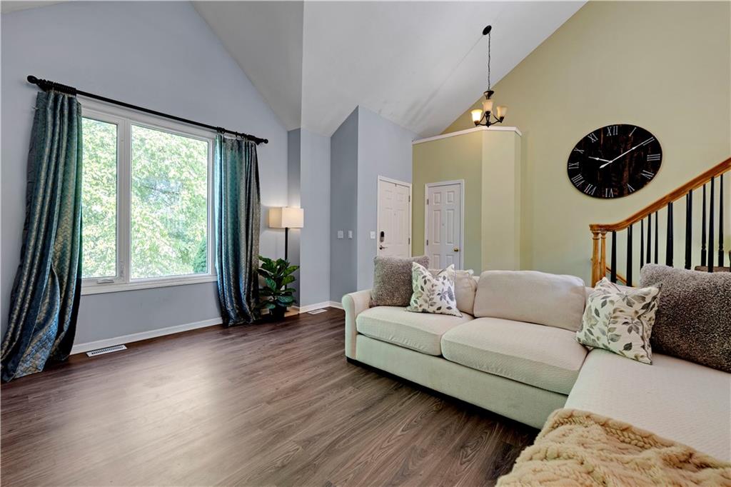 5th image of 15655 S Apache St, Olathe, KS 66062 | MLS# 2634852