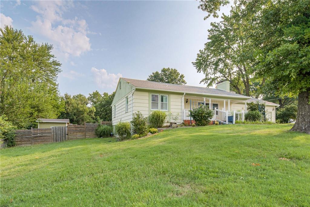 3rd image of 9200 E 87Th St, Raytown, MO 64138 | MLS# 2634860