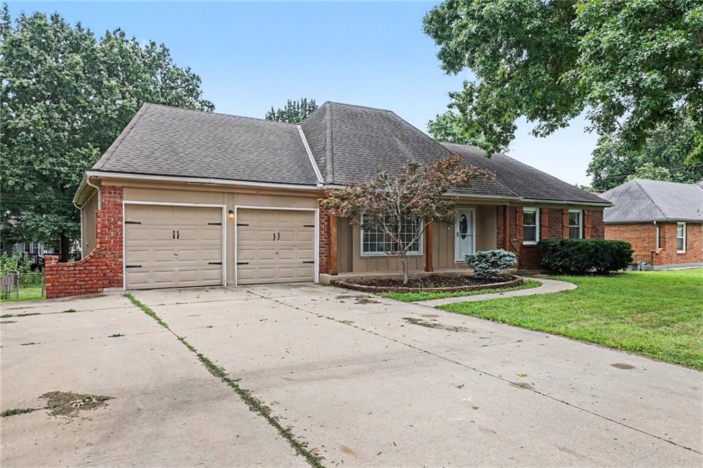 4th image of 702 Nw 12Th St, Blue Springs, MO 64015 | MLS# 2634866
