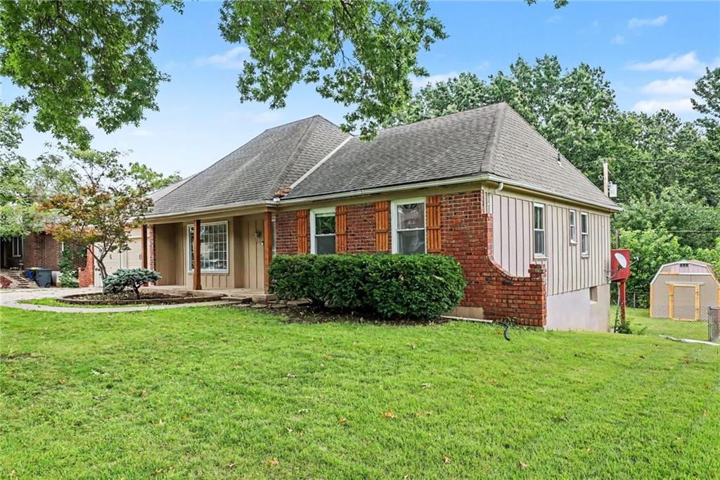 3rd image of 702 Nw 12Th St, Blue Springs, MO 64015 | MLS# 2634866