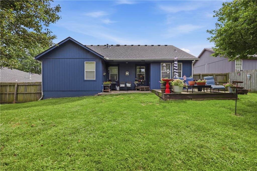 3rd image of 846 Sw Country Hill Dr, Grain Valley, MO 64029 | MLS# 2634906