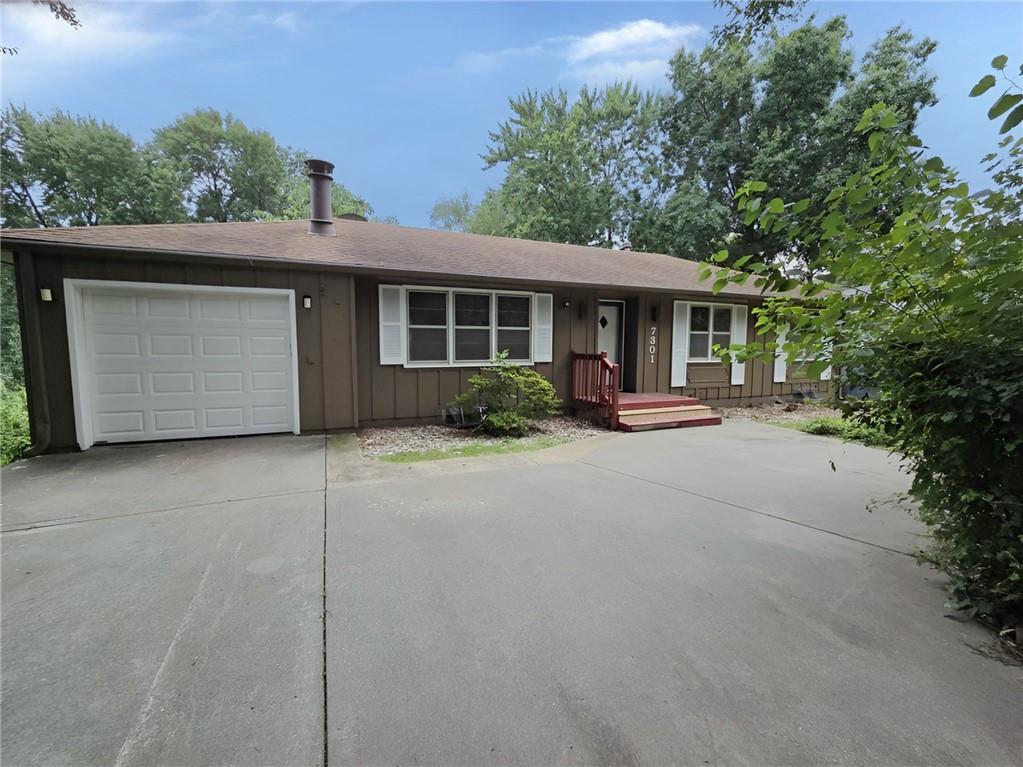 1st image of 7301 W 89 St, Overland Park, KS 66212 | MLS# 2634917