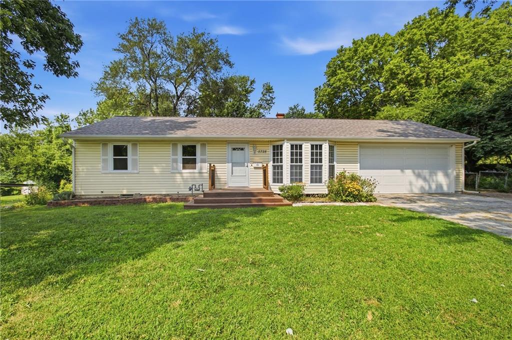 1st image of 5728 Northern Ave, Raytown, MO 64133 | MLS# 2634919
