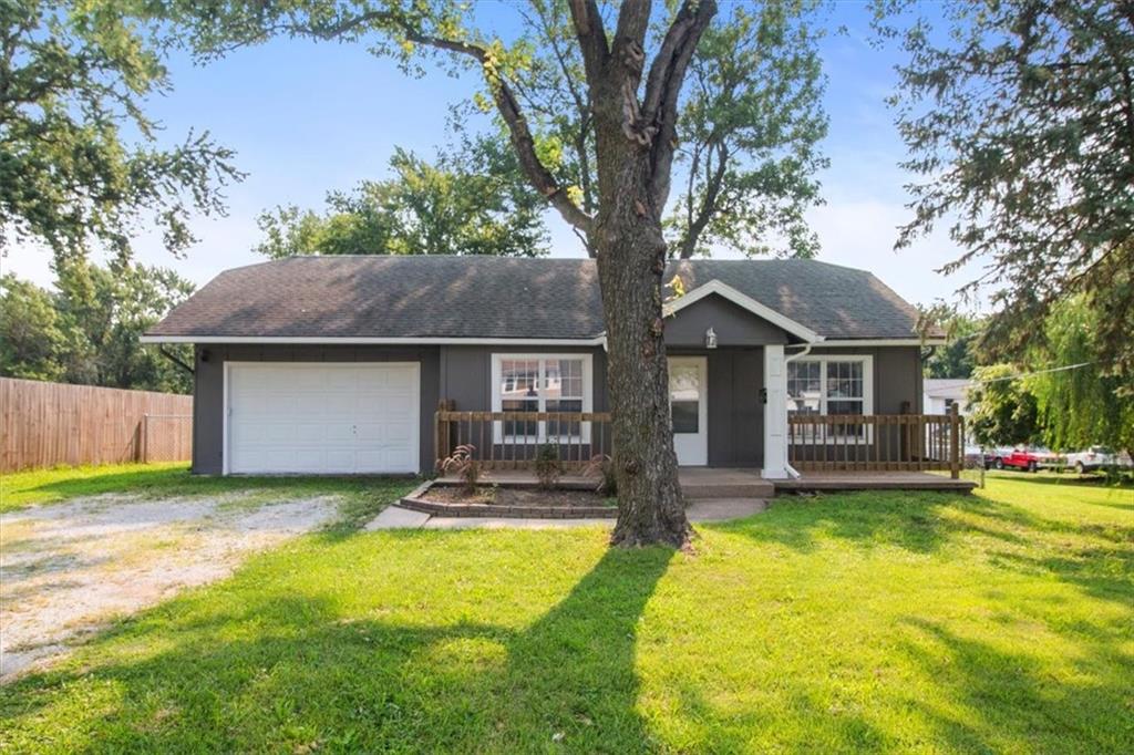 1st image of 1409 S Kings Hwy, Independence, MO 64055 | MLS# 2634925